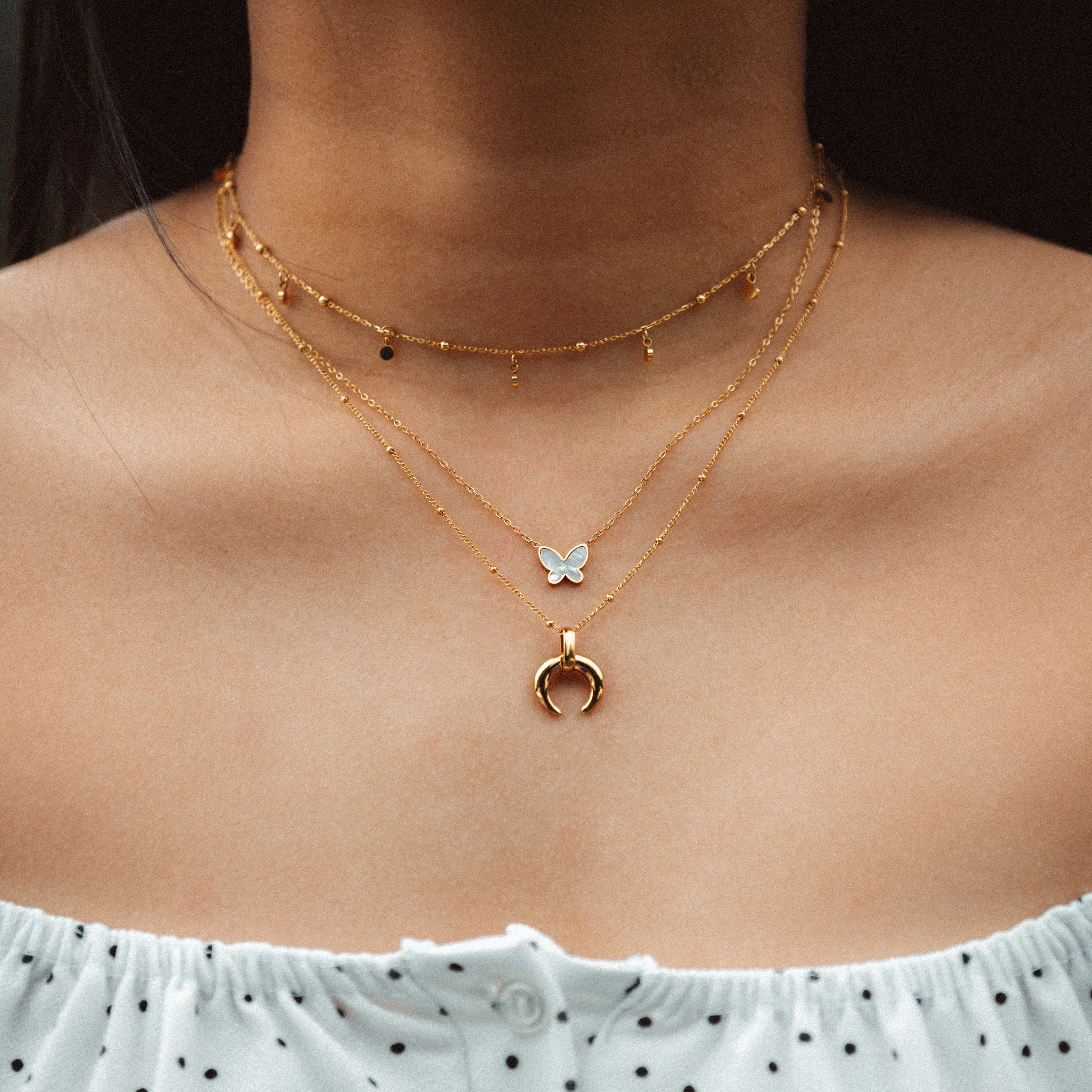 Alex 18k gold plated circle drop choker necklace