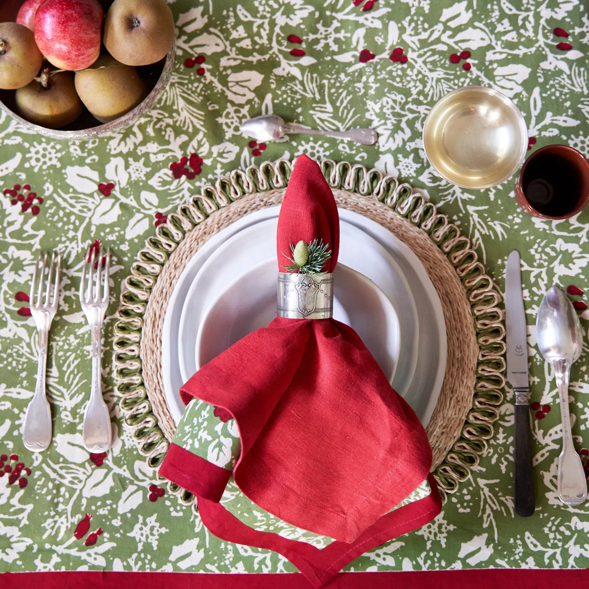 French Tablecloth Baies de Houx Red & Green