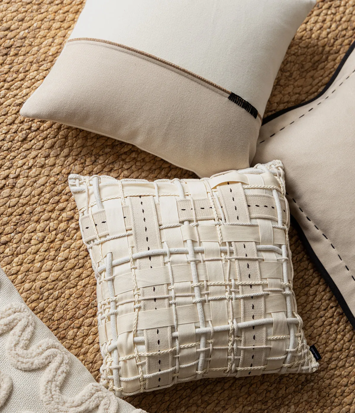 Simplistic Charm Pillow Set