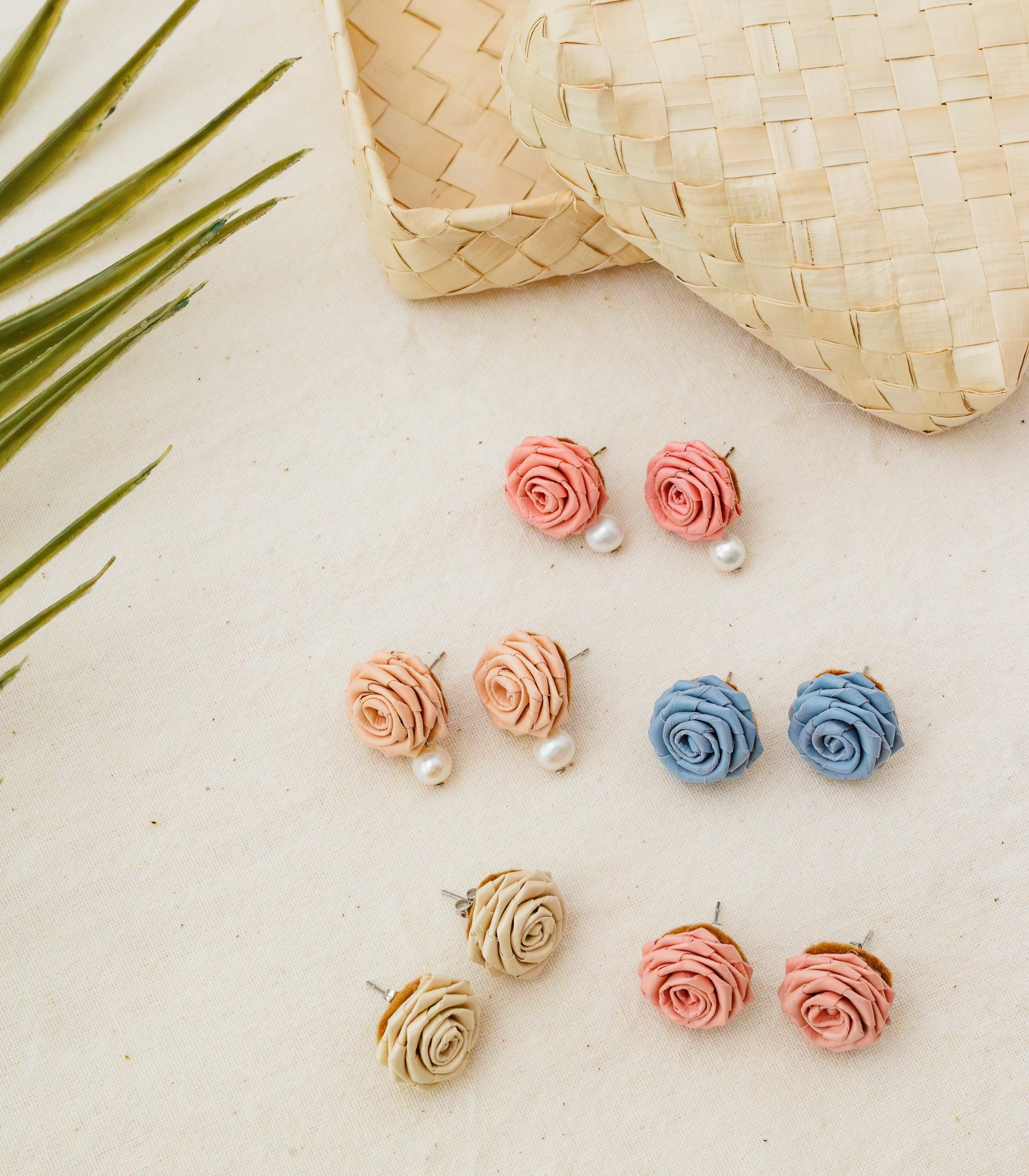 Woven Rosas Palm Leaf Earrings